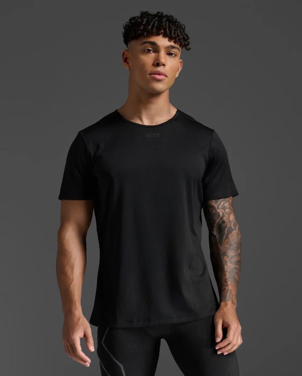Футболка 2XU Light Speed Tech Tee чоловіча - 1