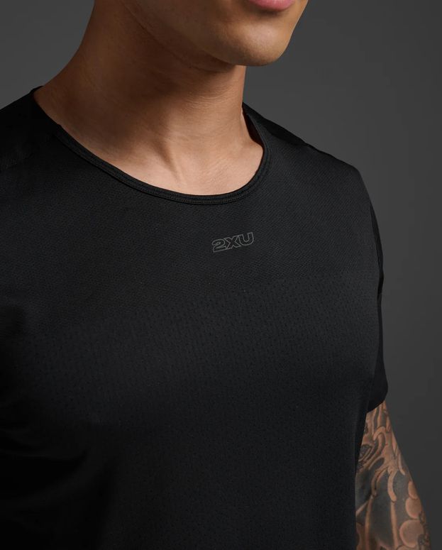 Футболка 2XU Light Speed Tech Tee чоловіча - 5