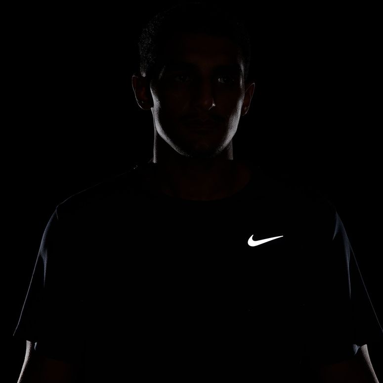 Футболка Nike M NK DF UV MILER SS чоловіча - 11
