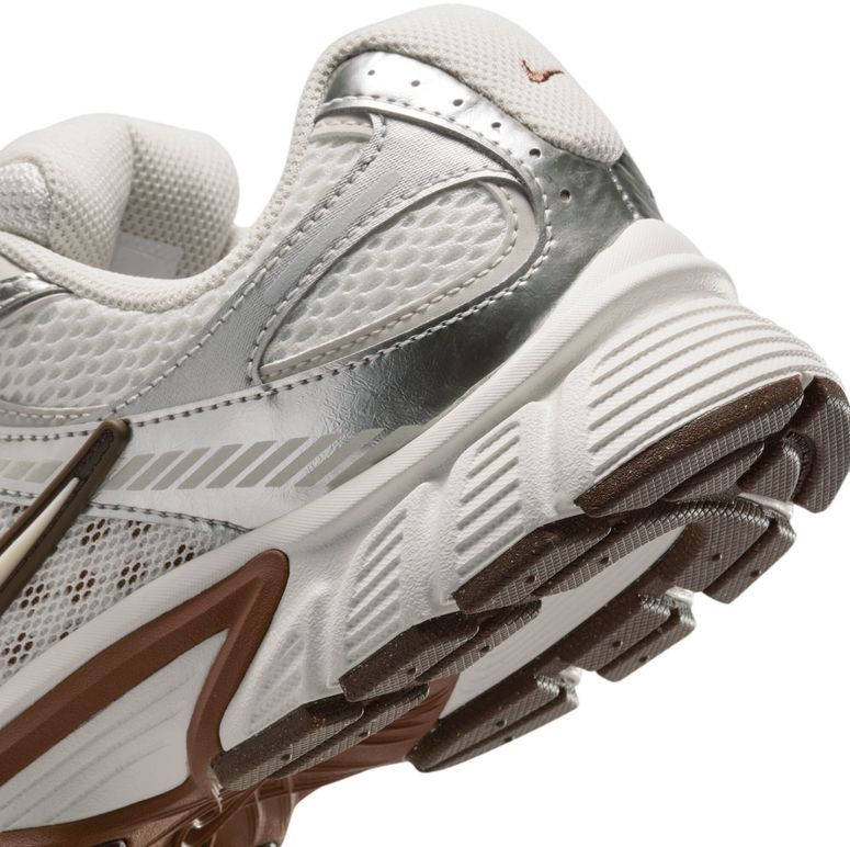 Кросівки Nike W NIKE V5 RNR жіночі - 11