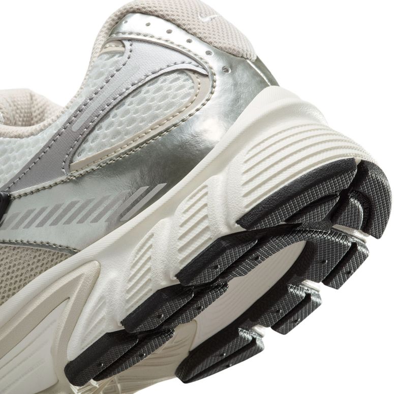 Кросівки Nike W NIKE V5 RNR жіночі - 9