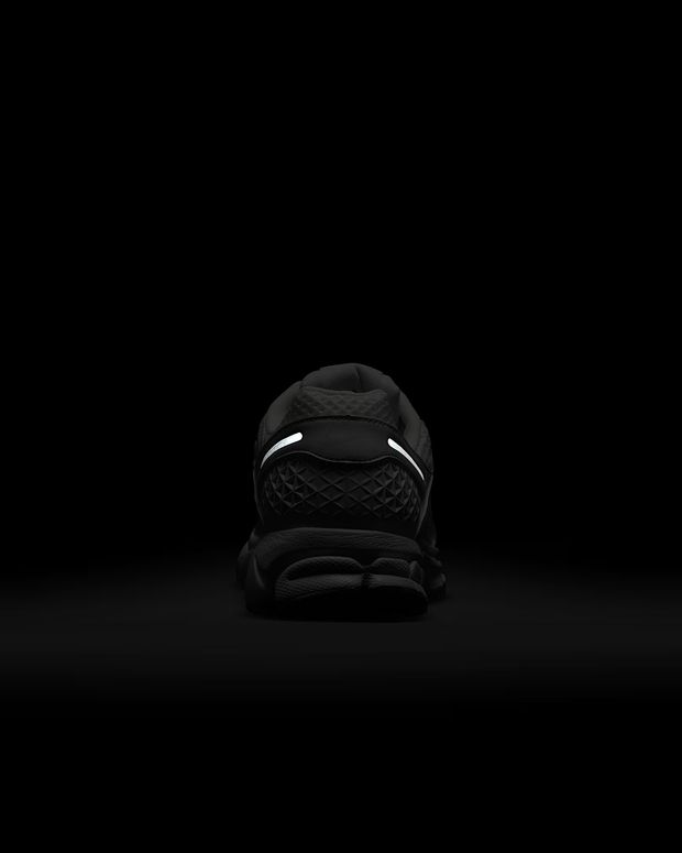 Кроссовки Nike W NIKE ZOOM VOMERO 5 SE женские - 11