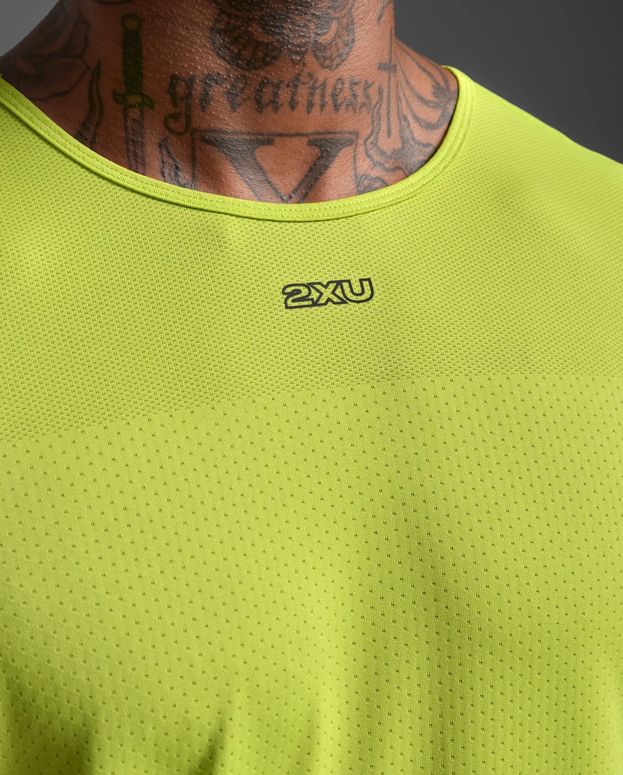 Футболка 2XU Light Speed Tech Tee чоловіча - 4