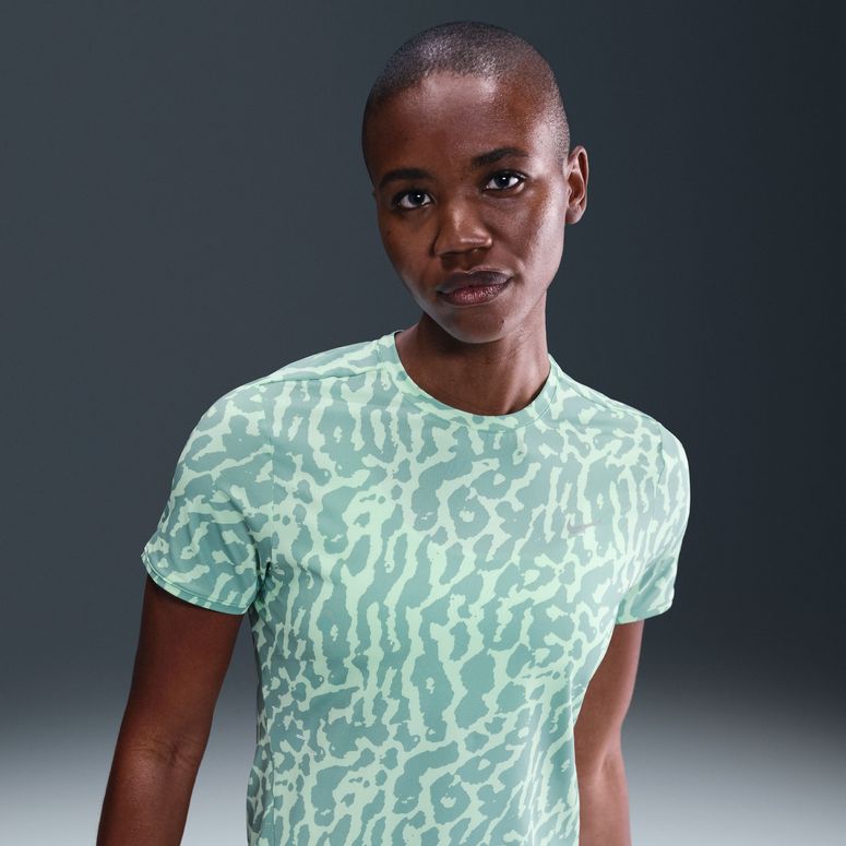Футболка Nike W NK SWIFT NVLT DF SS TOP женская - 9