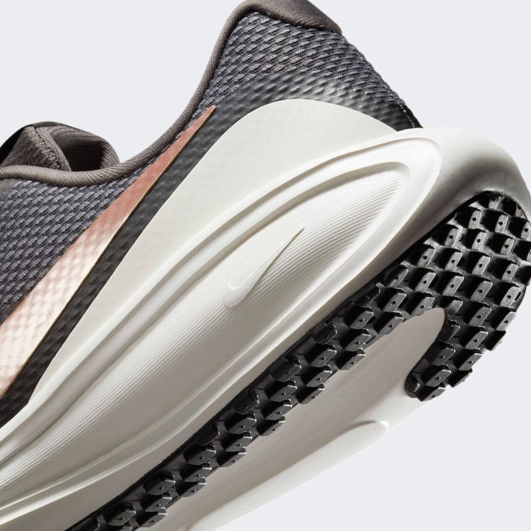 Кросівки Nike Nike Revolution 8 жіночі - 2
