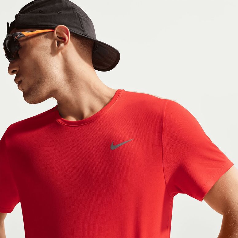 Футболка Nike M NK DF UV MILER SS чоловіча - 4
