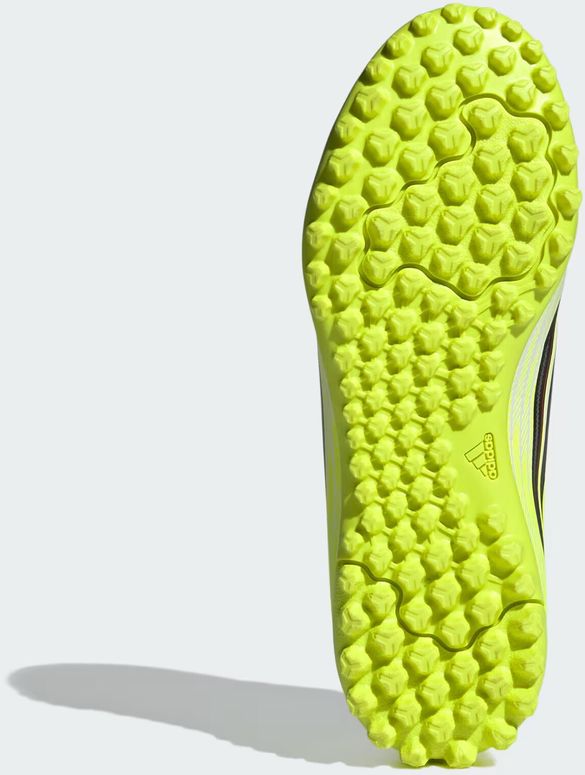 Бутсы Adidas F50 CLUB TF J TESOYE/CBLACK/LUCRED детские - 8