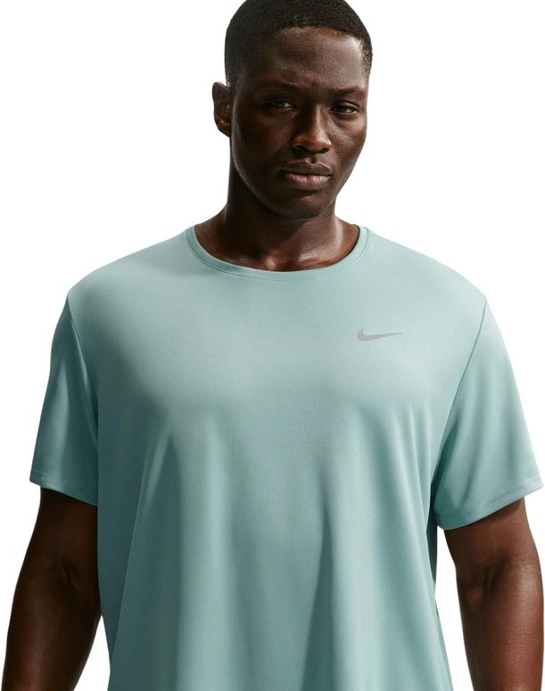 Футболка Nike M NK DF UV MILER SS чоловіча - 1