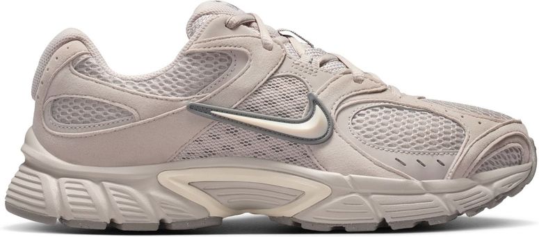 Кросівки Nike NIKE V5 RNR жіночі - 1