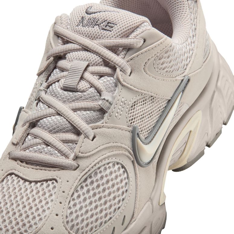 Кросівки Nike NIKE V5 RNR жіночі - 10