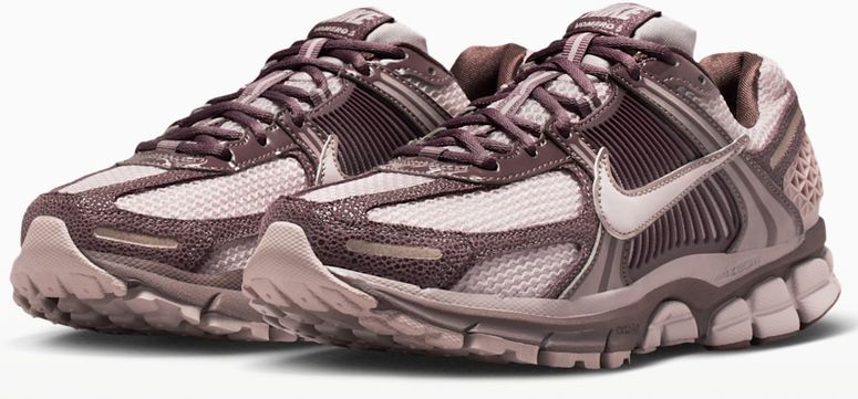 Кроссовки Nike NIKE ZOOM VOMERO 5 женские - 4