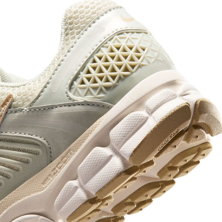 Кросівки Nike NIKE ZOOM VOMERO 5 жіночі - 11