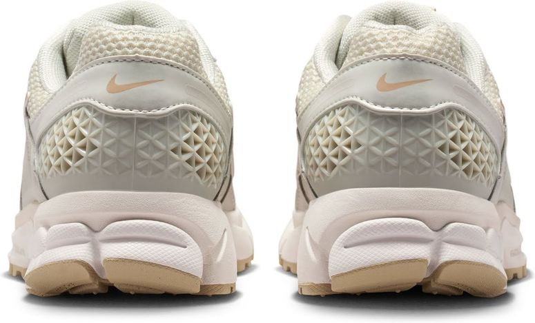 Кросівки Nike NIKE ZOOM VOMERO 5 жіночі - 6
