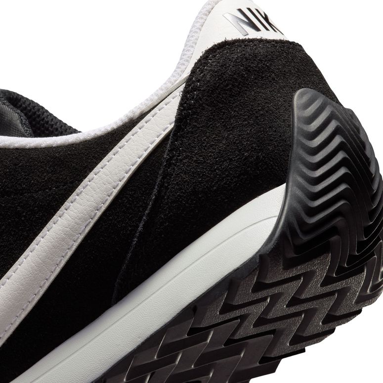 Кросівки Nike IQ6582-001 жіночі - 9