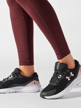 Кросівки UNDER ARMOUR SURGE 3 - 6