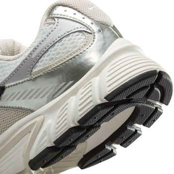 Кросівки Nike W NIKE V5 RNR жіночі - 9