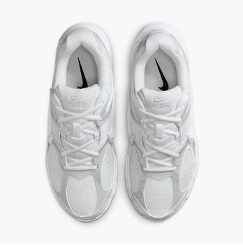 Кросівки Nike NIKE V5 RNR жіночі - 2