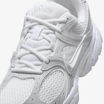 Кросівки Nike NIKE V5 RNR жіночі - 4