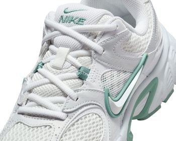 Кроссовки Nike NIKE V5 RNR женские - 2