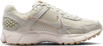 Кросівки Nike NIKE ZOOM VOMERO 5 жіночі - 2